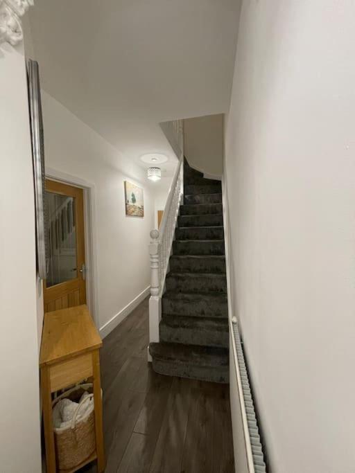 Modern, Spacious And Location *