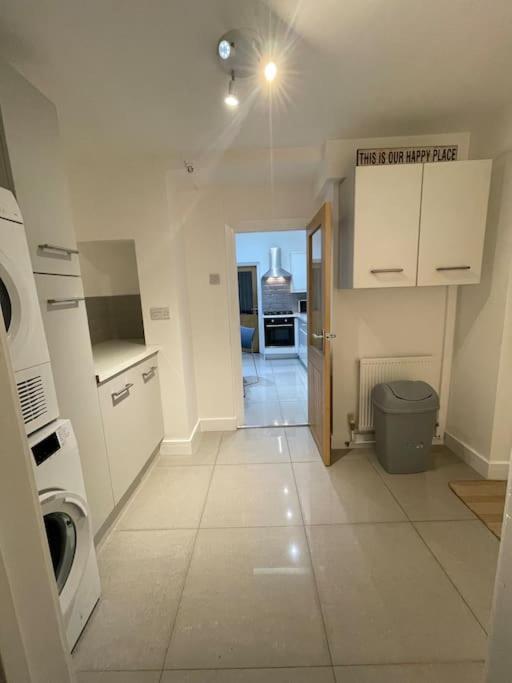 Modern, Spacious And Location Holiday home *